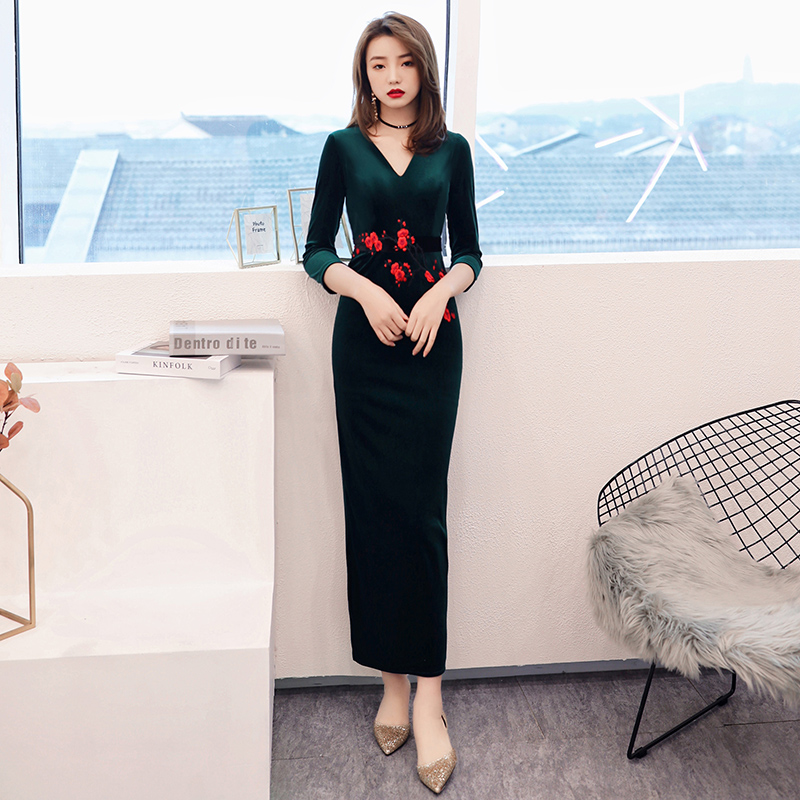 ชุดราตรี ชุดราตรีสวยหรู แบบ ทันสมัย Evening dress