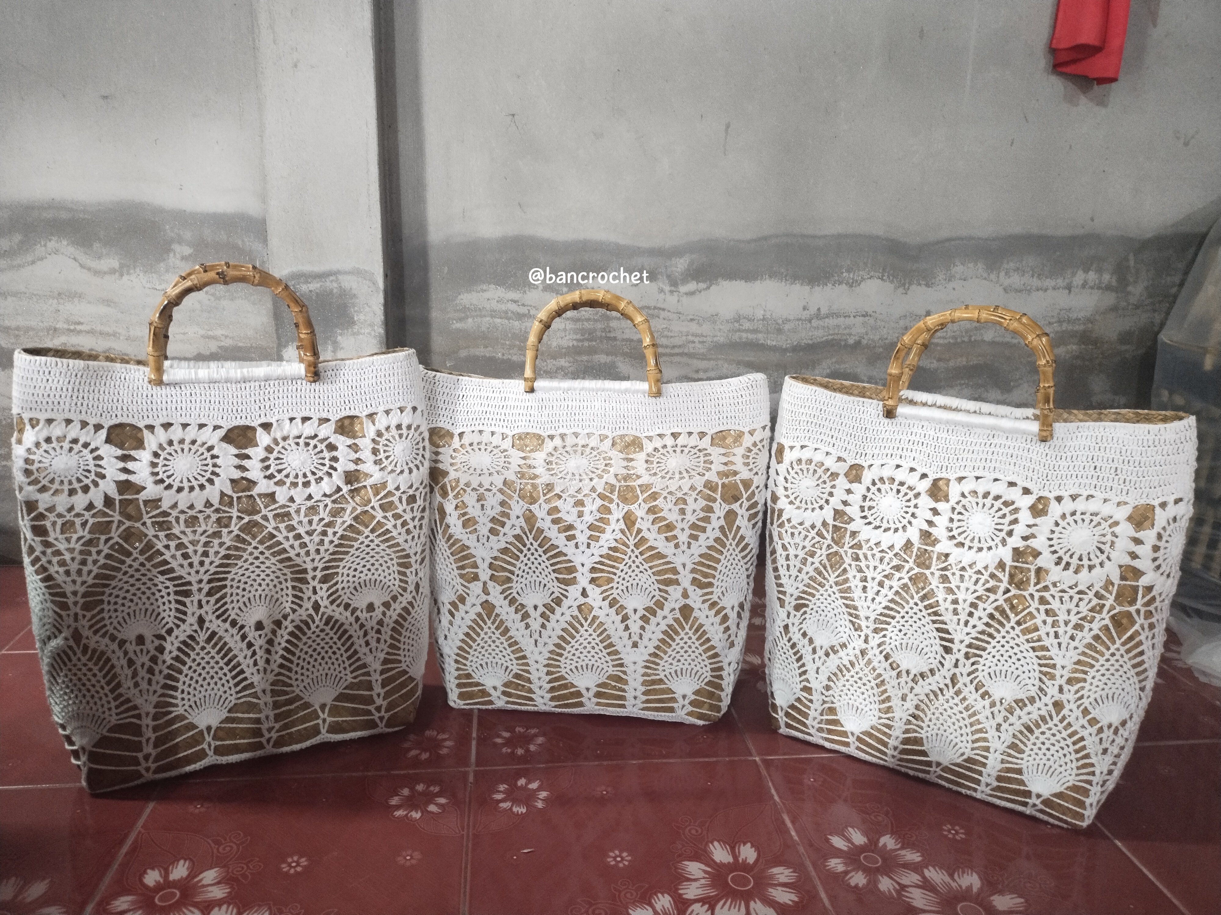 Bancrochet กระเป๋าถักโครเชต์ crochet bag หลากสี 30*40 ซม.