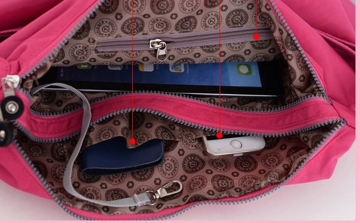 กระเป๋าสะพายข้างผู้หญิง กระเป๋าผ้าไนลอน กันน้ำ อย่างดี ดีไซน์สวย มีหลายสี กระเป๋าใส่ Ipad ได้ สีฟ้า ชมพู ม่วง แดง เขียว สวยเก๋ ค่ะ 431424