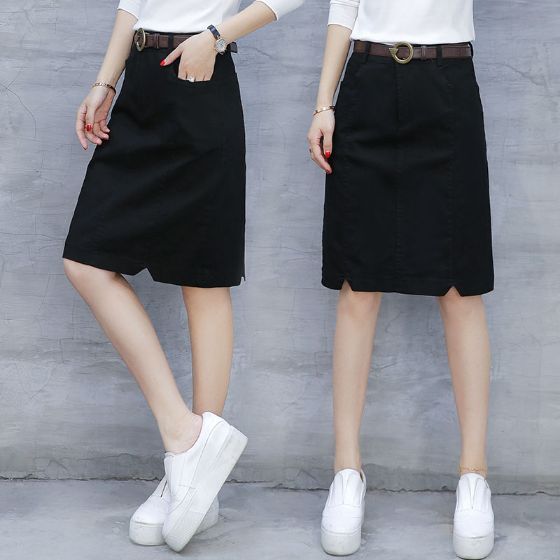 Skirt342 กระโปรงแฟชั่นผ้าคอตตอนยีนส์เนื้อดีหนาสวยสีพื้นทรงเข้ารูป ซิปหน้า กระเป๋าข้าง งานดีแมทช์ง่าย ทรงสวยเป๊ะ ใส่กับเสื้อตัวไหนก็ดูดี มี 2 สี ดำ, น้ำตาล