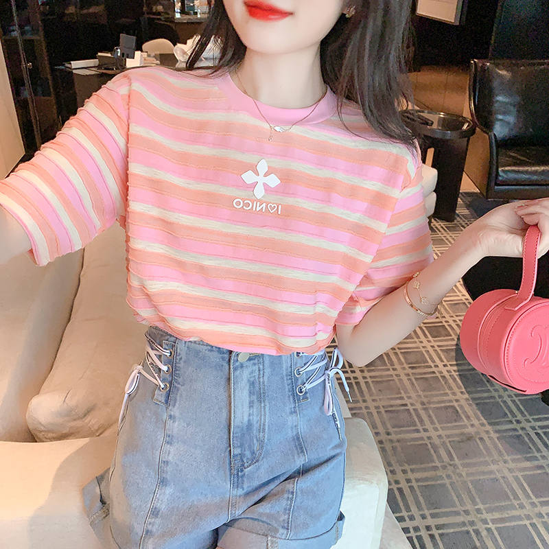 เสื้อยืดวัยรุ่นน่ารักๆ เสื้อวัยรุ่นแขนสั้น เสื้อผ้าวัยรุ่นเกาหลี แบรนด์ Wiyike