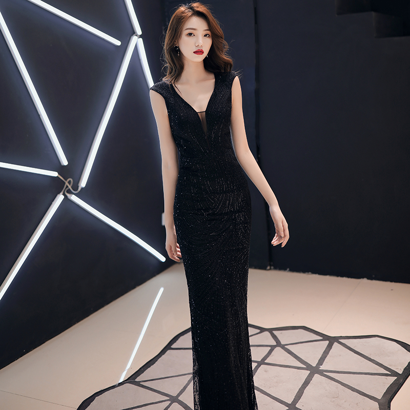 ชุดราตรี ชุดราตรีสวยหรู แบบ ทันสมัย Evening dress