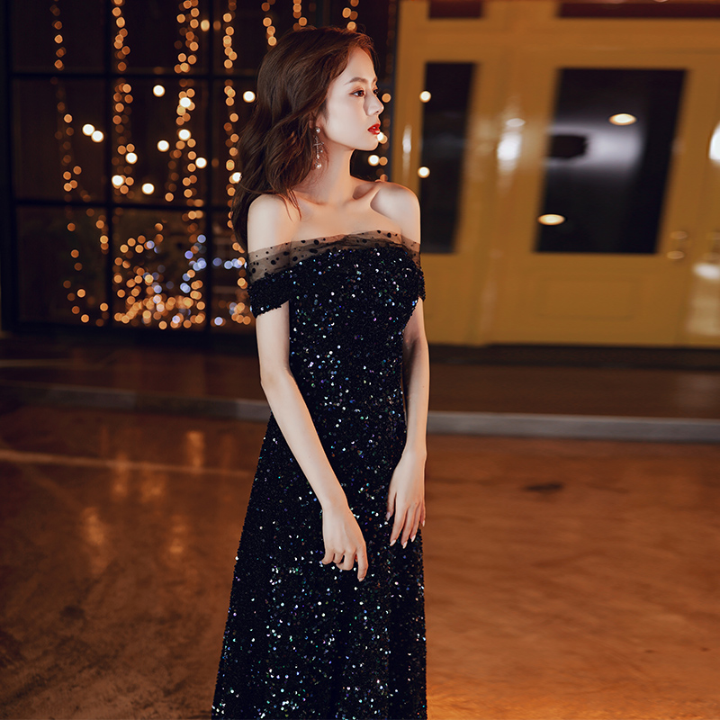 ชุดราตรี ชุดราตรีสวยหรู แบบ ทันสมัย Evening dress
