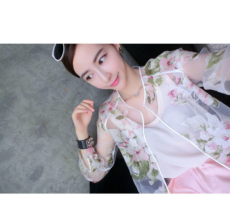 เสื้อคลุม ผ้าแก้ว พร้อมส่ง ลายดอกไม้หวานๆ แบบเก๋ไก๋ไม่เหมือนใคร