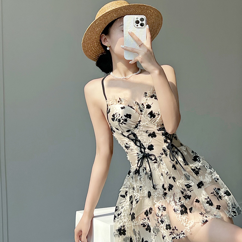 ชุดว่ายน้ำผู้หญิง ชุดว่ายน้ำน่ารัก Bikini ชุดไปทะเล