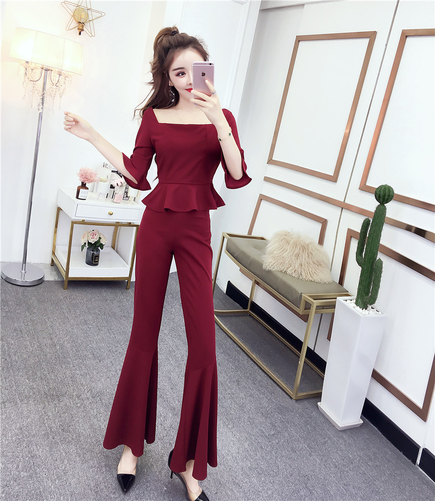 Set_bt1733 ชุดเซ็ท(เสื้อ+กางเกง) เสื้อคอเหลี่ยมชายระบายแขนสามส่วนซิปหลังใส่ง่าย กางเกงขายาวชายบาน เอวสม็อคยางยืดหลัง ผ้าโพลีเนื้อดีหนามีน้ำหนักยืดหยุ่นได้ งานดีทรงดีเรียบหรู ใส่แล้วดูสวยแพง มี 2 สี ดำ, ไวน์แดง