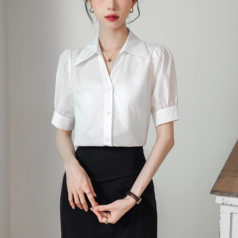 เสื้อเชิ้ตผู้หญิงใส่ทํางาน 390 บาทต่อชิ้น ฟรีค่าจัดส่ง
