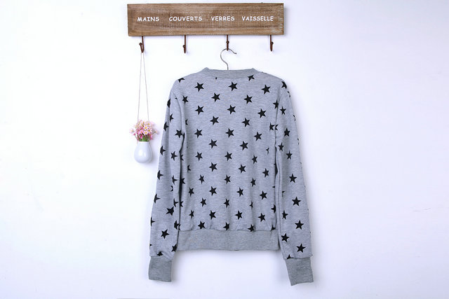 เสื้อคลุม ทรงน่ารัก สกรีนลายดาว สไตล์เกาหลี ใส่คลุมวันสบายๆ เลือกสีที่พร้อมส่งด้านในเลยจ้า