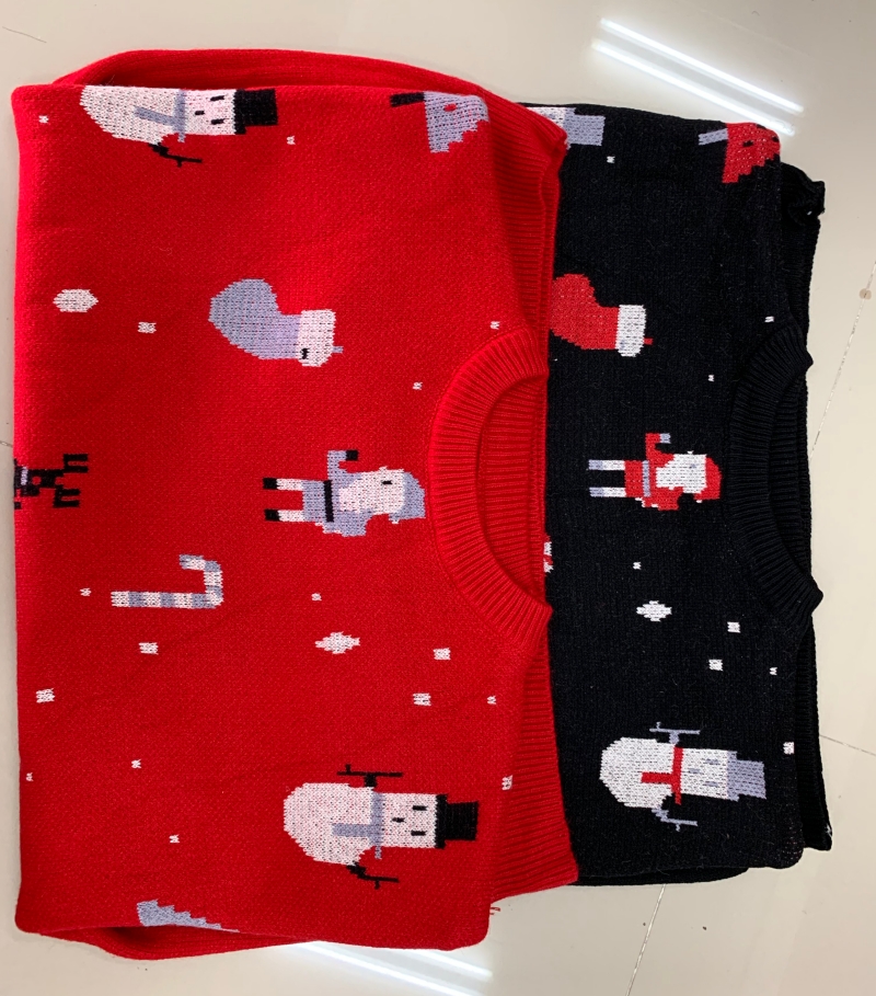 Sweater เสื้อสเวทเตอร์ไหมพรม ใส่เป็นคู่หรือใส่เดี่ยวๆ ก็น่ารัก งานดีมากๆๆ ไหมพรมหนาเนื้อนุ่มสุดๆ ราคาสูงหน่อยแต่คุ้มราคาจ้า