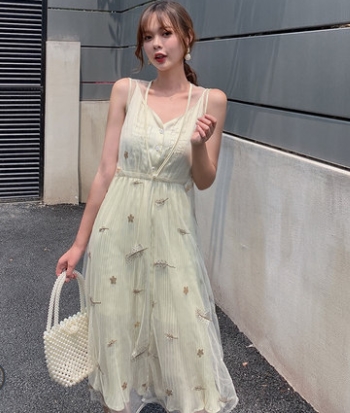 เสื้อผ้าแฟชั่น ชุดราคาถูกน่ารักสำหรับผู้หญิง ส่งฟรีEMS