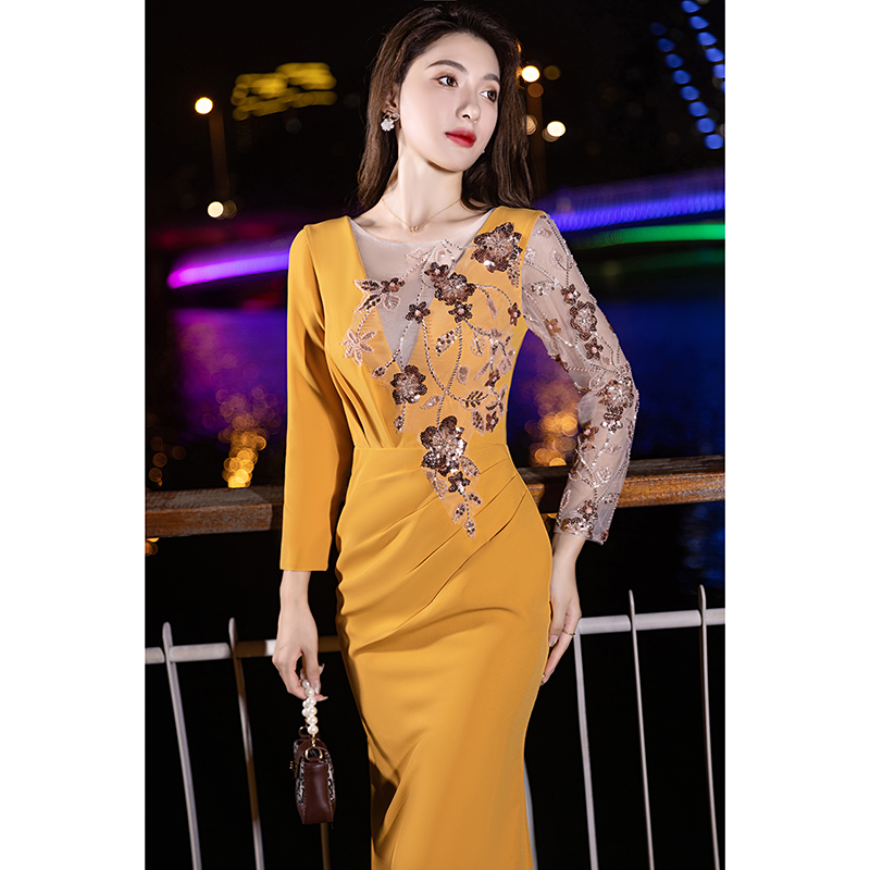 ชุดราตรี ชุดราตรีสวยหรู แบบ ทันสมัย Evening dress
