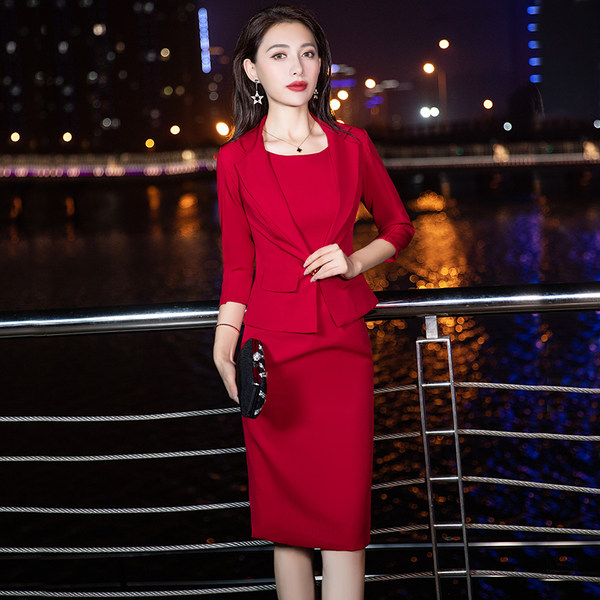ชุดราตรี ชุดออกงาน ดีไซน์หรู แบรนด์ Angel