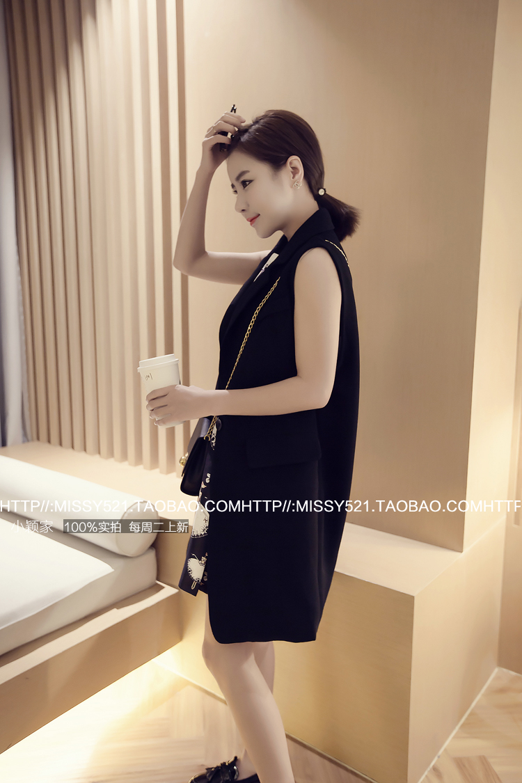 เสื้อคลุมแฟชั่นแขนกุด ตัวยาว เกาหลีมากๆ เรียกได้ว่างานดีแบบเก๋จ้า พร้อมส่งเลยน๊าา ดำ