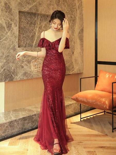 ชุดราตรี ชุดราตรีสวยหรู แบบ ทันสมัย Evening dress