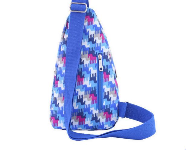 กระเป๋าเป้ กระเป๋าสะพาย กระเป๋าคาดอก ผ้าไนลอน กันน้ำ กระเป๋าผู้หญิง เก๋ ๆ ใส่ของกระจุกจิก กระเป๋าใส่ของเที่ยว แบบสวย สีสันสดใส 950130