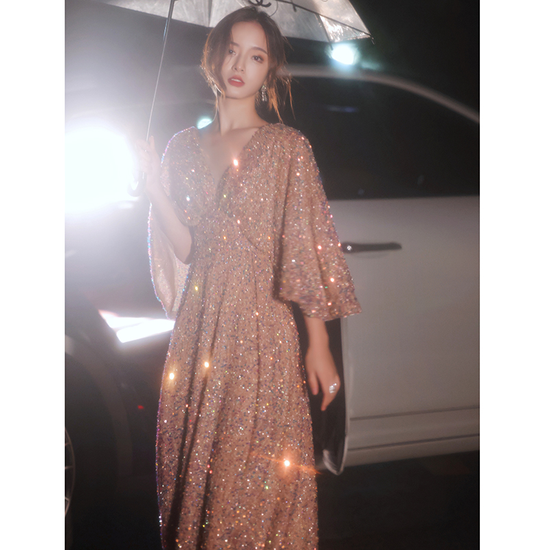 ชุดราตรี ชุดราตรีสวยหรู แบบ ทันสมัย Evening dress