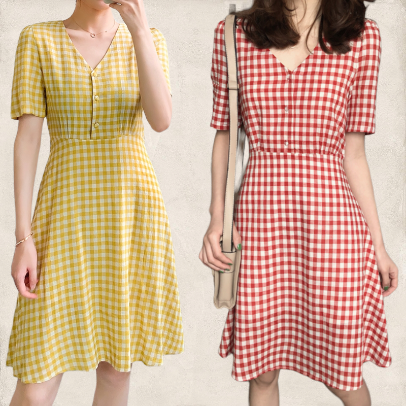 Dress4549 เดรสลายสก็อตคอวีกระดุมหน้าแกะได้ ซิปหลังใส่ง่าย มีผ้าผูกเอว ผ้าคอตตอนลินินเนื้อดีใส่สบาย งานดีทรงดี ทรงนี้น่ารักใส่ได้เรื่อยๆ ใส่ทำงาน/ใส่เที่ยว ชุดเดียวจบ มี 2 สี เหลือง, แดง