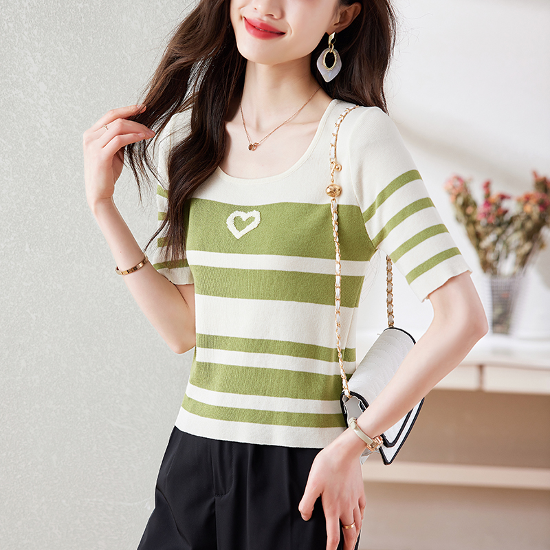 เสื้อผ้าวัยรุ่นเกาหลี เสื้อยืดวัยรุ่นผู้หญิง มีขนาด S M L XL