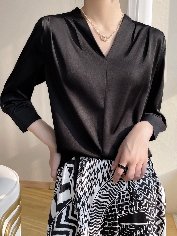 เสื้อสีดำสุภาพ เรียบหรู ดูดี เหมาะกับทุกโอกาส | เสื้อผู้หญิงสุภาพ