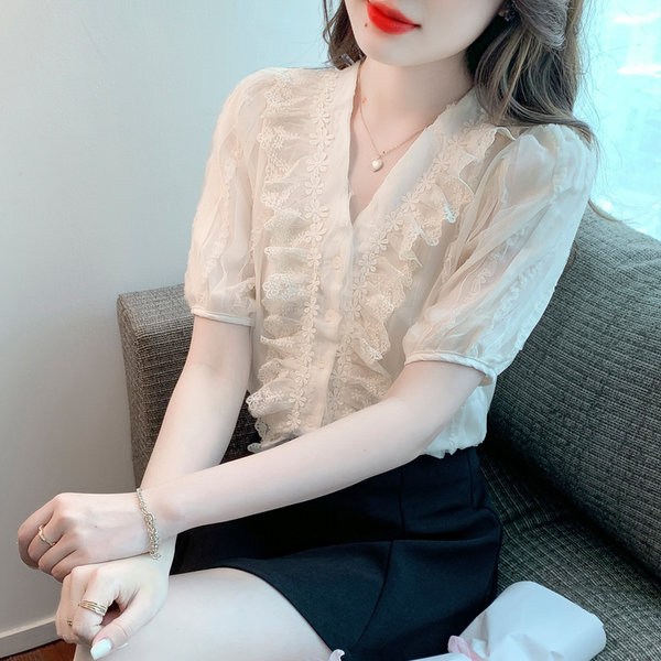 เสื้อลูกไม้ แขนสั้น