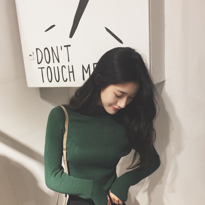 สีเขียว : เสื้อสเวตเตอร์ ไหมพรมคอตั้ง ลายทางในตัว ผ้ายืดได้เยอะ