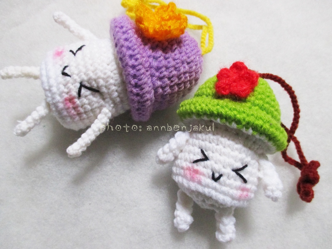 ที่ห้อยกระเป๋าเห็ดถักสีม่วง