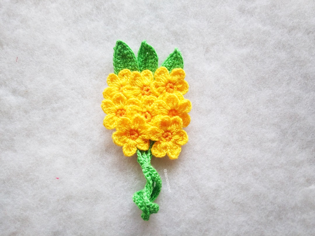Bancrochet ช่อดอกไม้จิ๋วถักโครเชต์ Mini flower bouquet crochet สีเหลืองมัตตาร์ต 5 นิ้ว