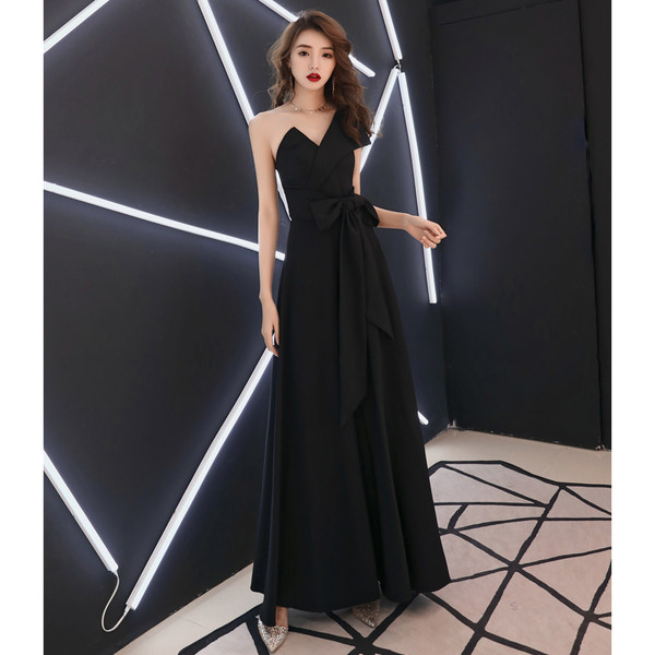 ชุดราตรี ชุดราตรีสวยหรู แบบ ทันสมัย Evening dress