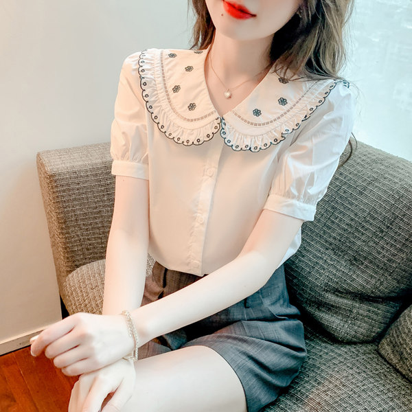 เสื้อลูกไม้ แขนสั้น