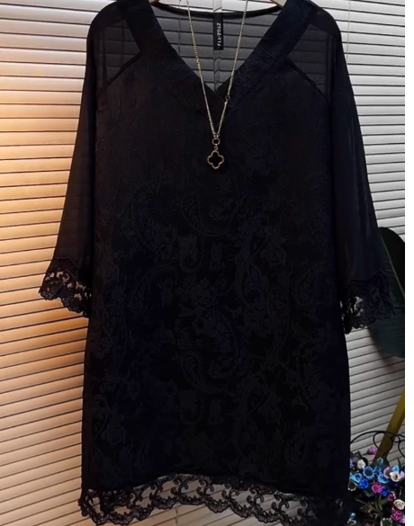 เสื้อลูกไม้ สีดำ พลัสไซต์ เสื้อลูกไม้ แบบผู้ใหญ่ สีดำ ใส่ออกงาน แบบสวย ๆ ผ้าทิ้งตัว เงางาม ใส่ออกงานทางการ 737926