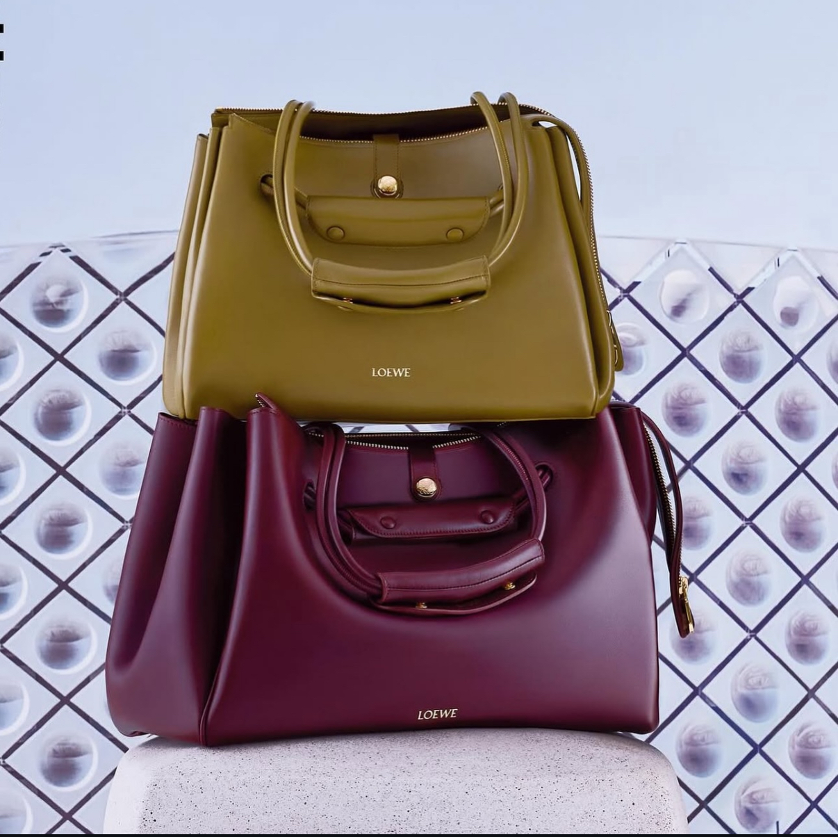 Loewe Brunt Red Calf Small Madrid Bag (ใบเสร็จไทย 1 เดือน ลด 1 แสน)