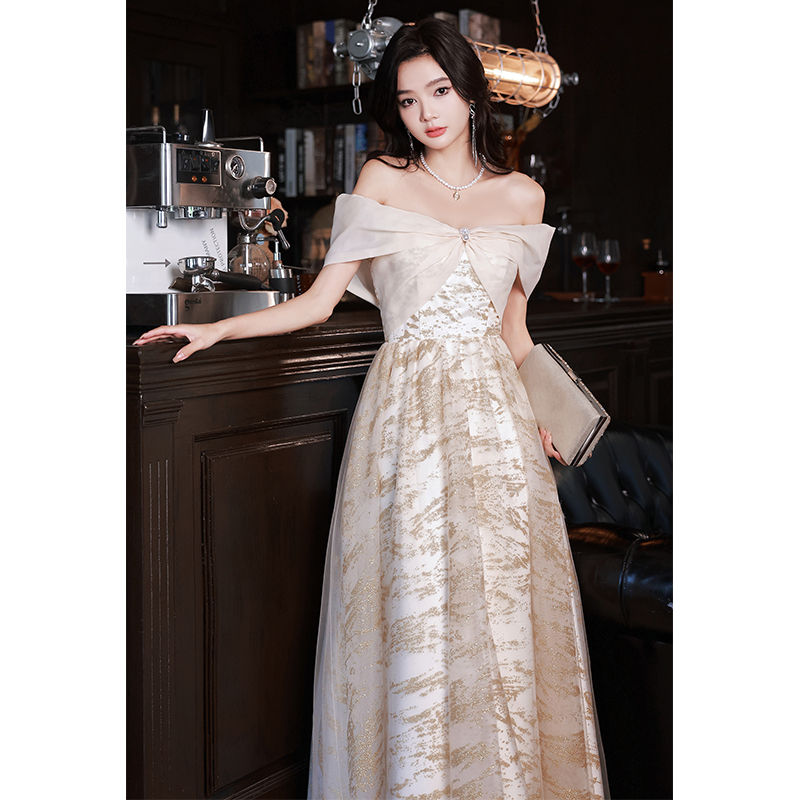 ชุดราตรี ชุดราตรีสวยหรู แบบ ทันสมัย Evening dress