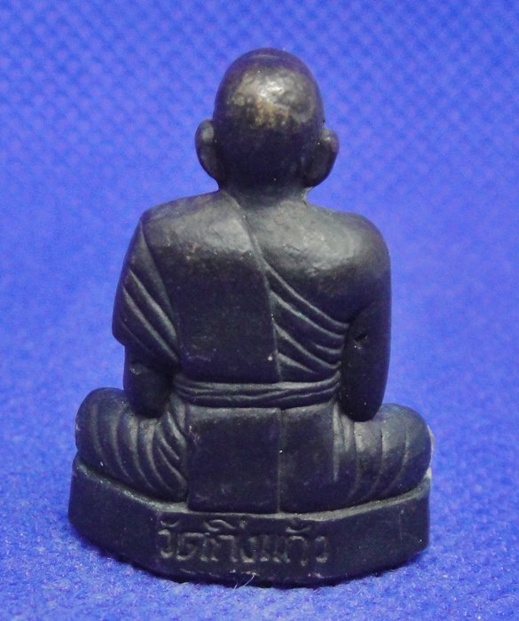 หลวงพ่อเผือก วัดกิ่งแก้ว