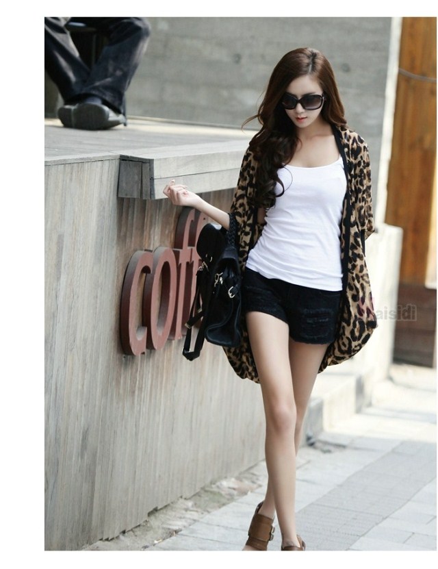 เสื้อคลุมแฟชั่น ผ้าชีฟองลายเสือ ใส่คลุมเก๋ๆ ใส่สบาย พร้อมส่งจ้า