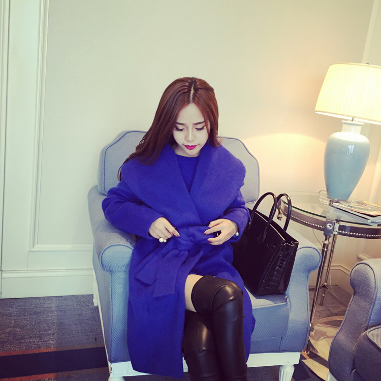 เสื้อโค้ทกันหนาว ทรงสวยสีน้ำเงิน ใส่เป็นเดรสได้ แบบผู้ดี ผ้าวูลผสมเนื้อหนานิ่ม บุซับในกันลม จะใส่เป็นเดรส หรือใส่เป็นเสื้อโค้ทปกติก็เก๋ค่า สีน้ำเงิน สีไม่จัดเท่าในรูป