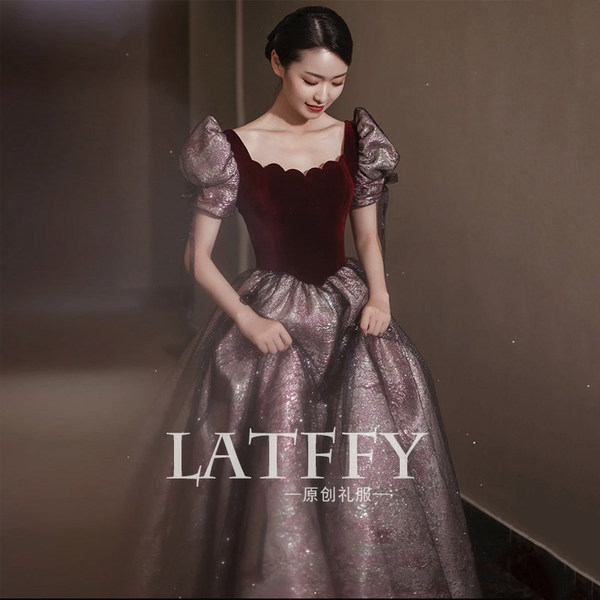 ชุดราตรี ชุดราตรีสวยหรู แบบ ทันสมัย Evening dress