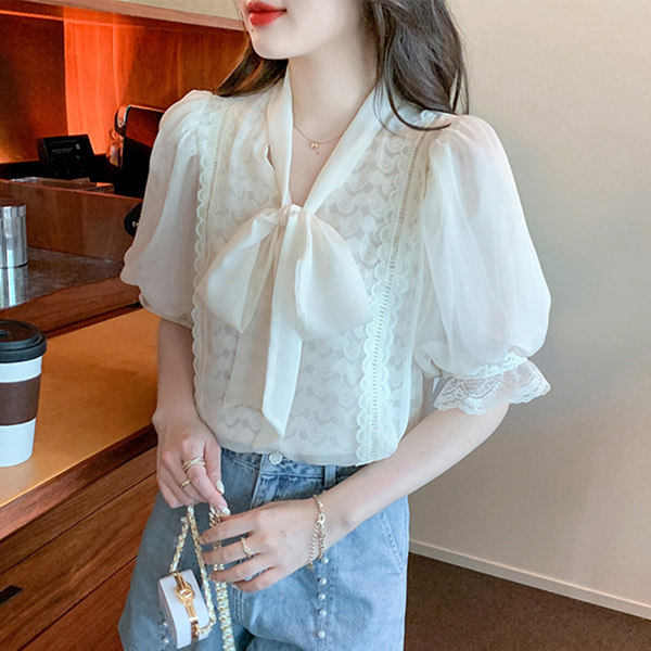 เสื้อลูกไม้ แขนสั้น