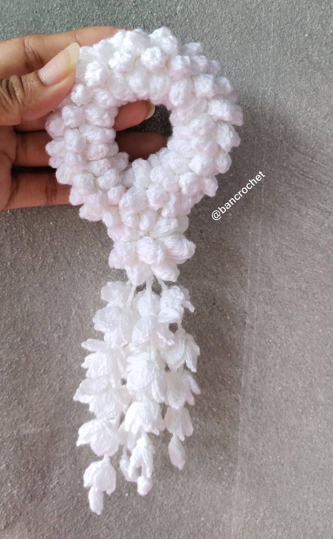 Bancrochet พวงมาลัยมะลิถักโครเชต์ Crochet Thai Garland ขาว 8*15 cm