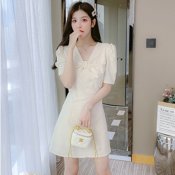 ชุดเดรสสวยๆ ชุดเดรสน่ารักๆ สไตล์เกาหลี By Meiyi women's clothing