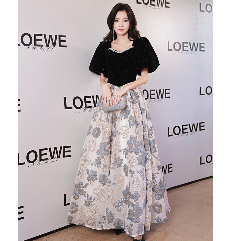 ชุดราตรี ชุดราตรีสวยหรู แบบ ทันสมัย Evening dress