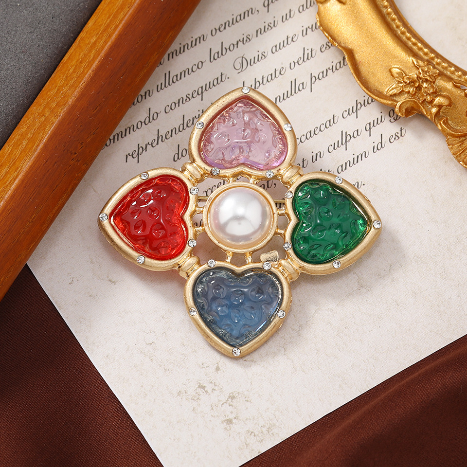 เข็มกลัด เข็มกลัดสวยๆ เข็มกลัดติดเสื้อ Brooch