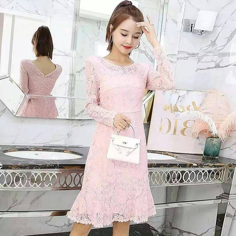 Dress4567 เดรสลูกไม้แขนยาว ซิปหลัง มีซับในอย่างดีทั้งชุด ผ้าลูกไม้เกรดพรีเมียมเนื้อดีลายสวยเนื้อหนามีน้ำหนัก งานสวยเหมือนราคาหลักพัน ทรงสวยเรียบหรูใส่ทำงาน/ใส่ออกงานได้ **พร้อมส่งสีชมพูสีเดียวค่ะ