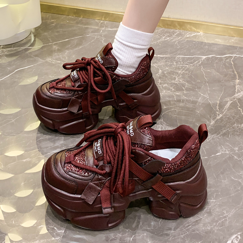 รองเท้าผ้าใบเสริมส้นสูง ไซต์35-39 สนใจทักแชท ฟรีค่าส่ง!