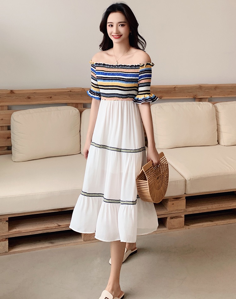 Dress4586 เดรสยาวเปิดไหล่สม็อครอบอกและเอว ช่วงบนผ้าคอตตอนลายริ้วโทนสีคัลเลอร์ฟูล ตัดต่อกระโปรงชีฟองเนื้อดีหนามีน้ำหนักสีขาวตกแต่งด้วยแถบเส้นลายกราฟฟิคดูมีดีเทล มีซับในอย่างดี งานเกรดพรีเมียมดูสวยแพง