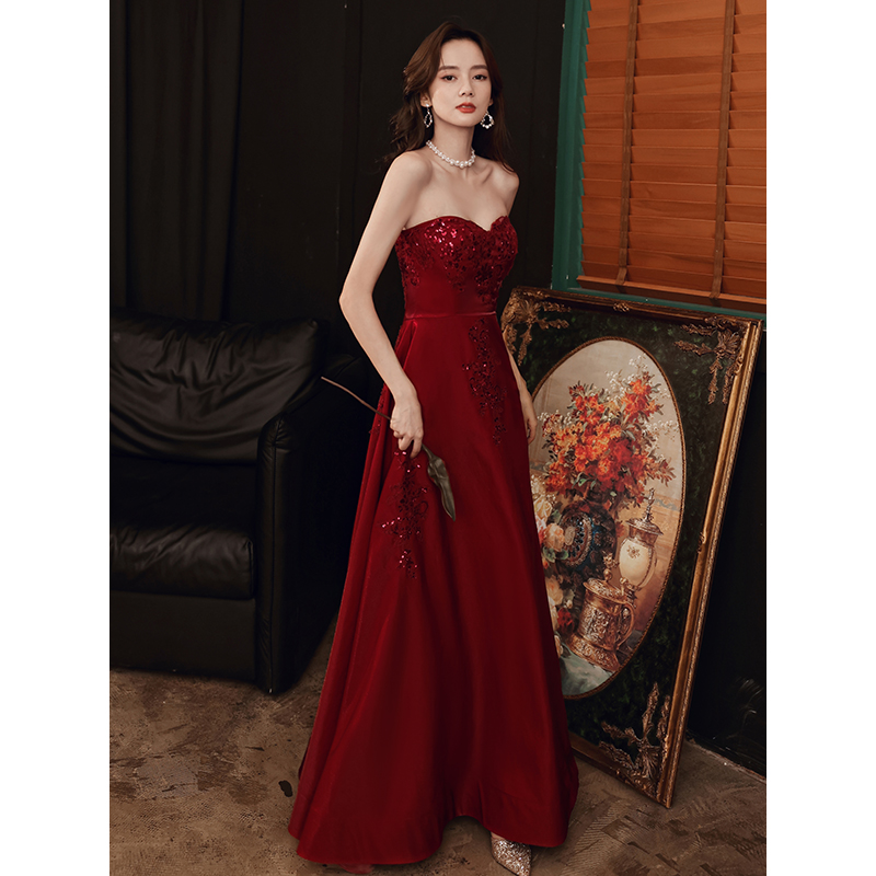 ชุดราตรี ชุดราตรีสวยหรู แบบ ทันสมัย Evening dress