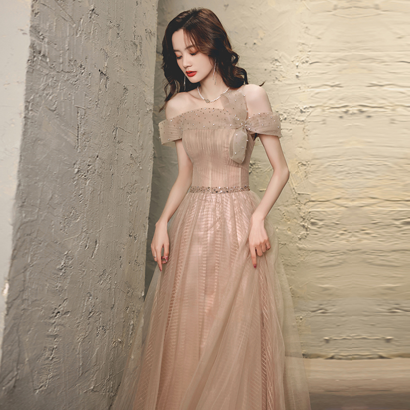 ชุดราตรี ชุดราตรีสวยหรู แบบ ทันสมัย Evening dress