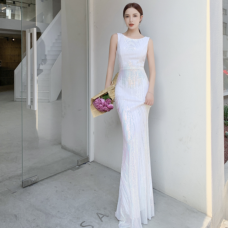 ชุดราตรี ชุดราตรีสวยหรู แบบ ทันสมัย Evening dress