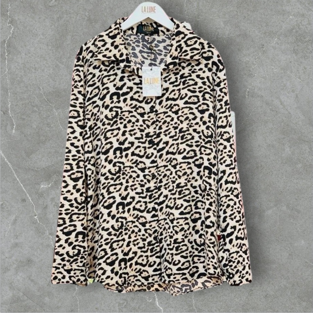 Blouse3886 เสื้อเชิ้ตแขนยาวลายเสือ กระดุมหน้า(แกะได้) แขนยาวกระดุมข้อมือ ผ้าชีฟองเนื้อหนานิ่มใส่สบาย งานสวยแมทช์กับอะไรก็เข้า ใส่เที่ยว/ใส่ทำงานได้ มี 2 โทนสี เทา, น้ำตาล