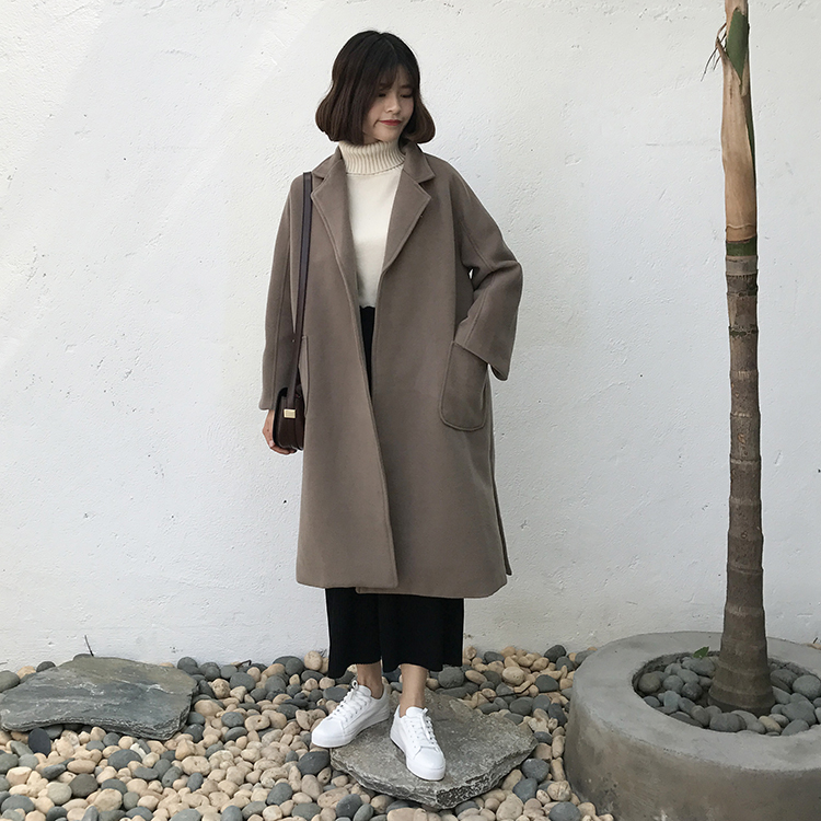 OverCoat เสื้อโค้ทกันหนาว สไตล์เกลหลี ทรงโคล่งสีกะปิ ผ่าข้าง ผ้าวูลผสมเนื้อดี บุซับในฟกันลม พร้อมส่ง same pic