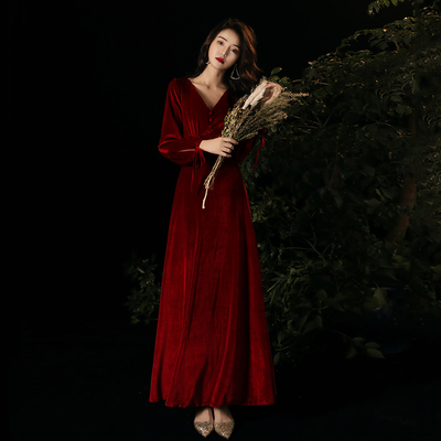 ชุดราตรี ชุดออกงาน ดีไซน์หรู